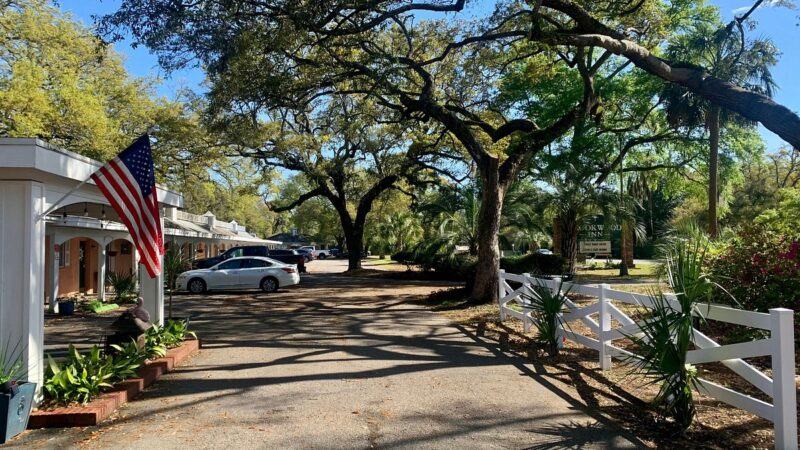 Entrance to Brookwood Inn Murrells Inlet SC